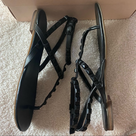 BCBGeneration Glorina-x Flat Sandal in Black - Picture 3 of 7